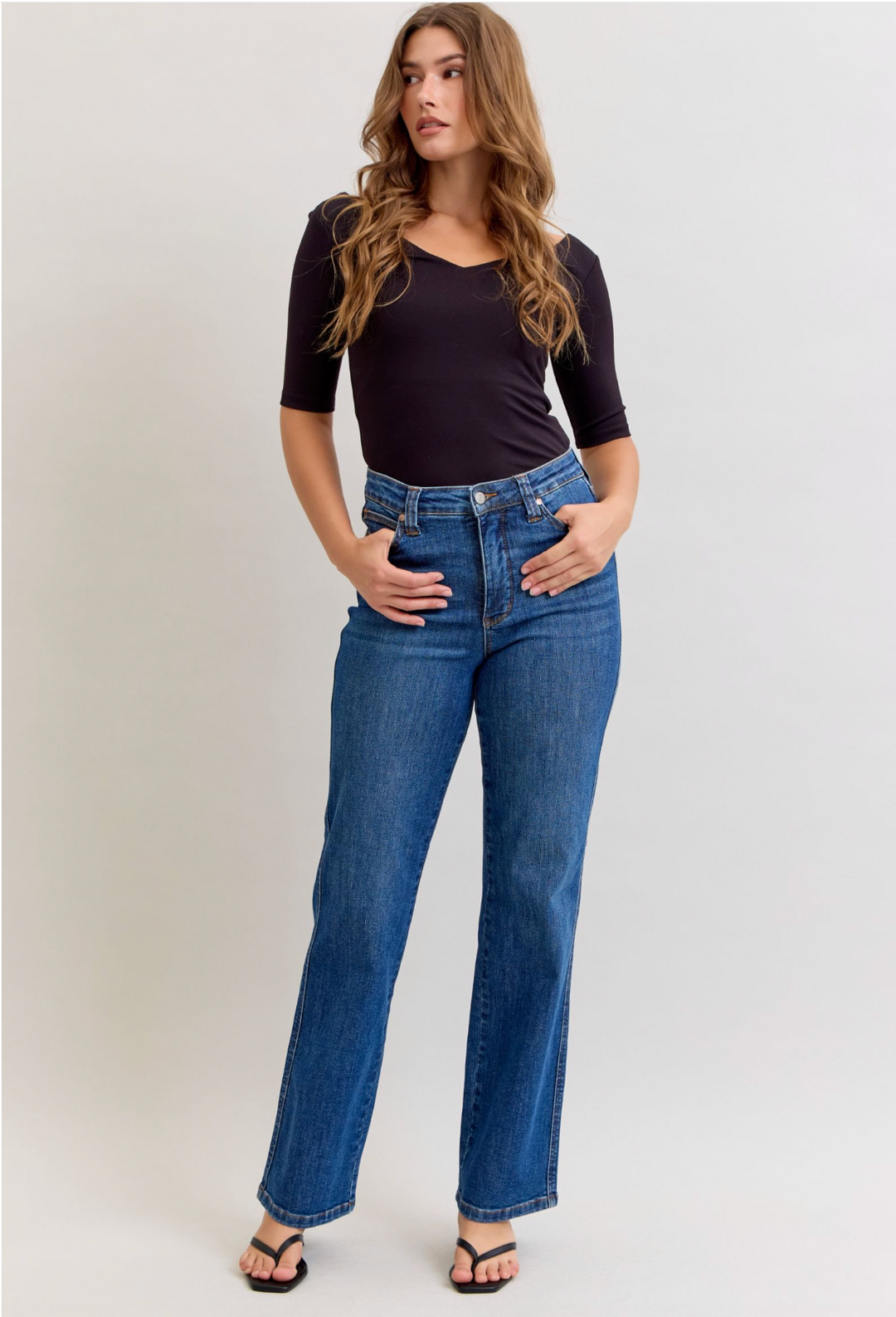 Clara Straight Jeans
