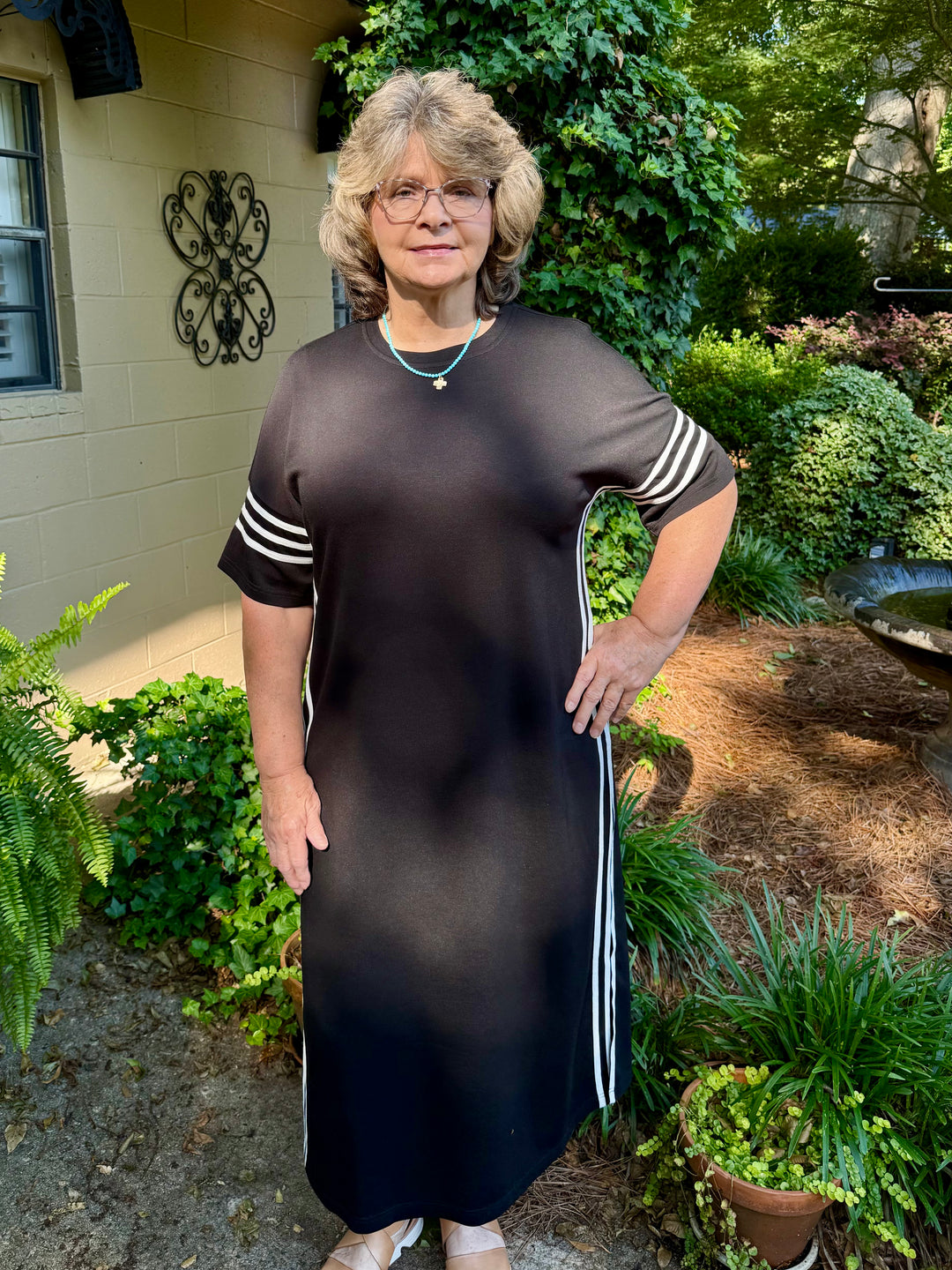 Evie Short Sleeve Black Midi Dress