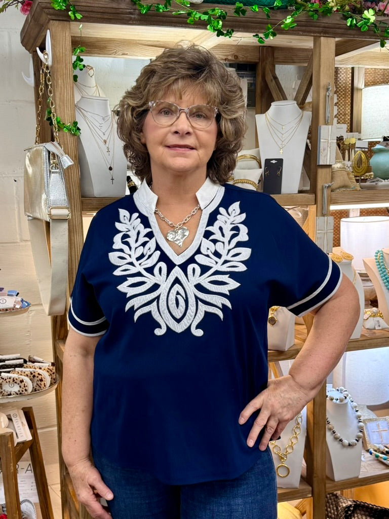 Angie Short Flutter Sleeve Top – Floral Appliqué Crinkle Blouse