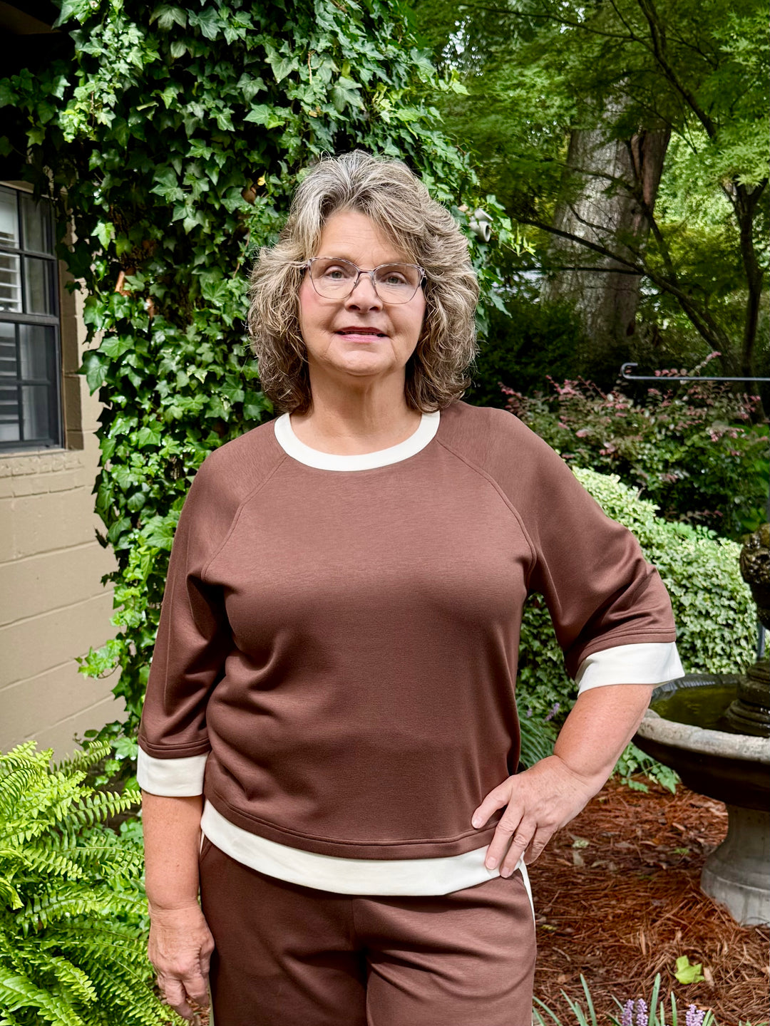 Clara Luxe Knit 3/4 Raglan Sleeve Top – Cocoa Brown & Cream Color Block