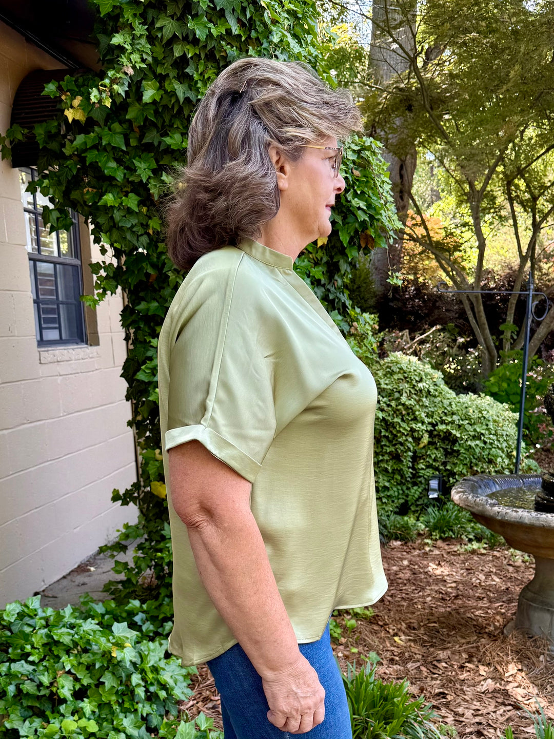 Selena V-Neck Short Sleeve Top