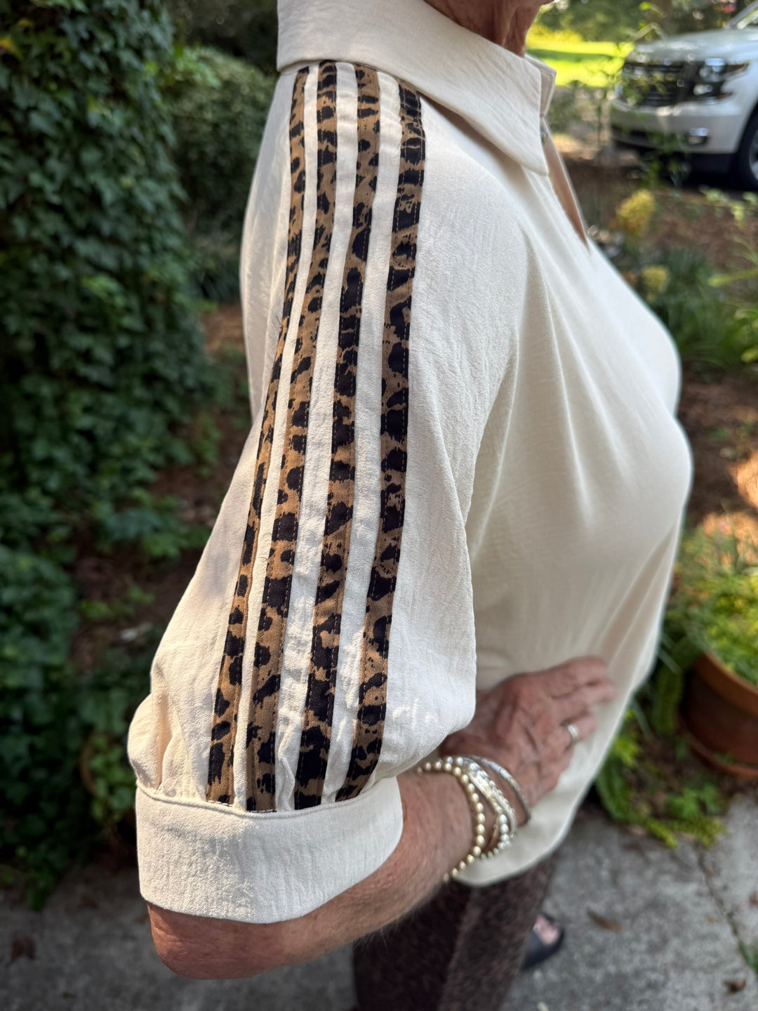 Emily Short Sleeve V Neck Top