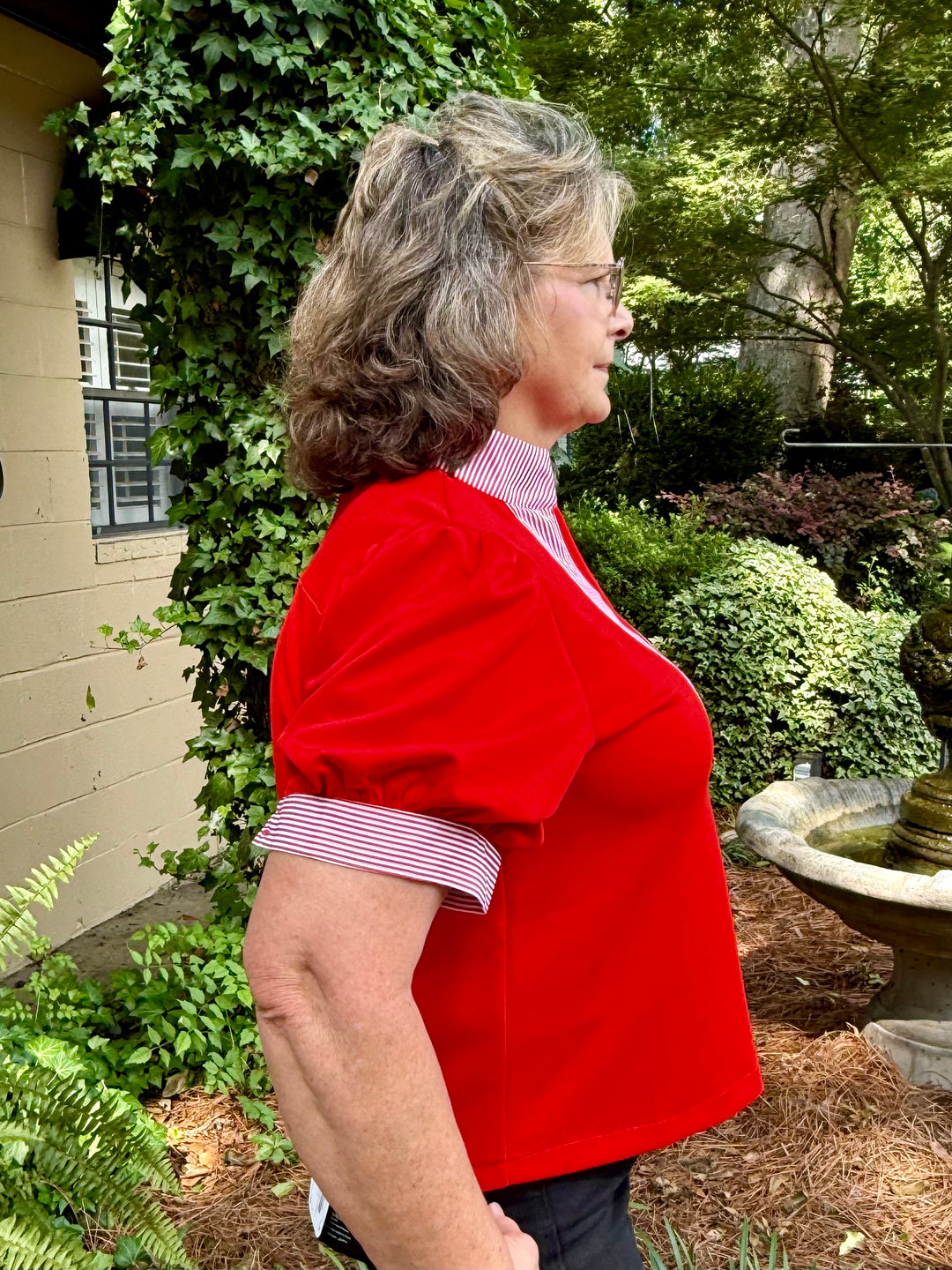 Allie V-Neck Short Puff Sleeve Top