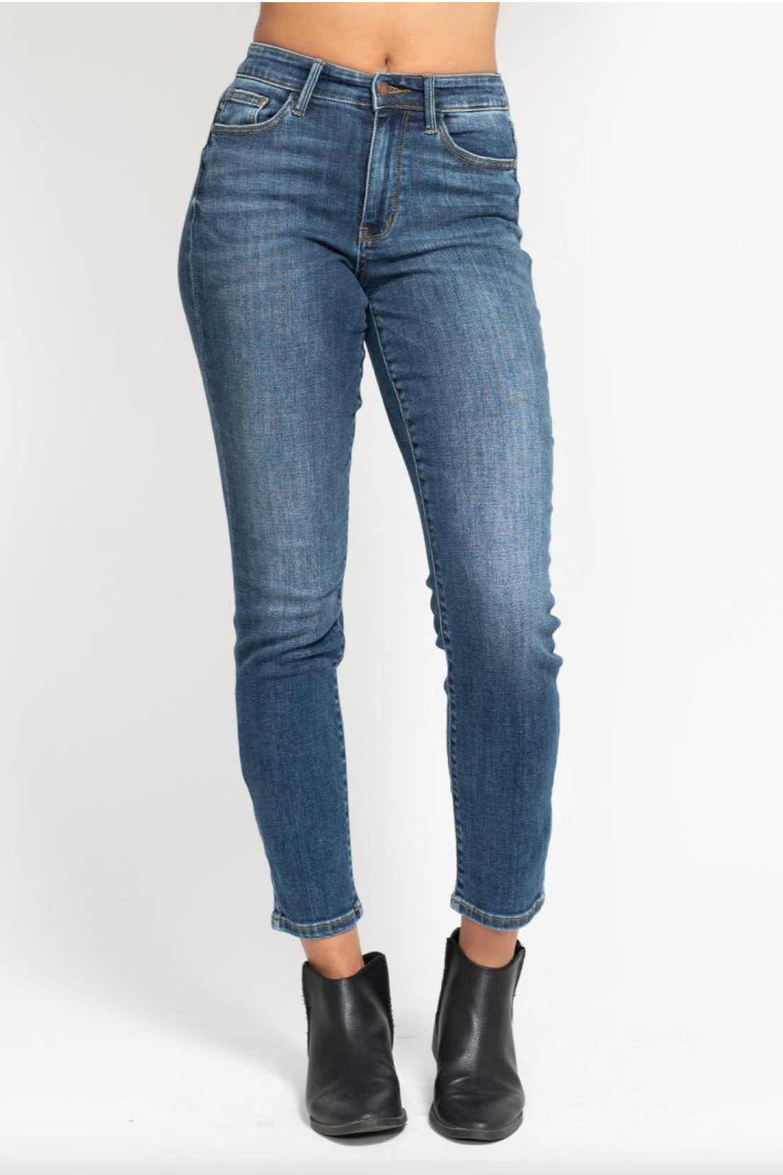 Cassie Slim Fit Jeans