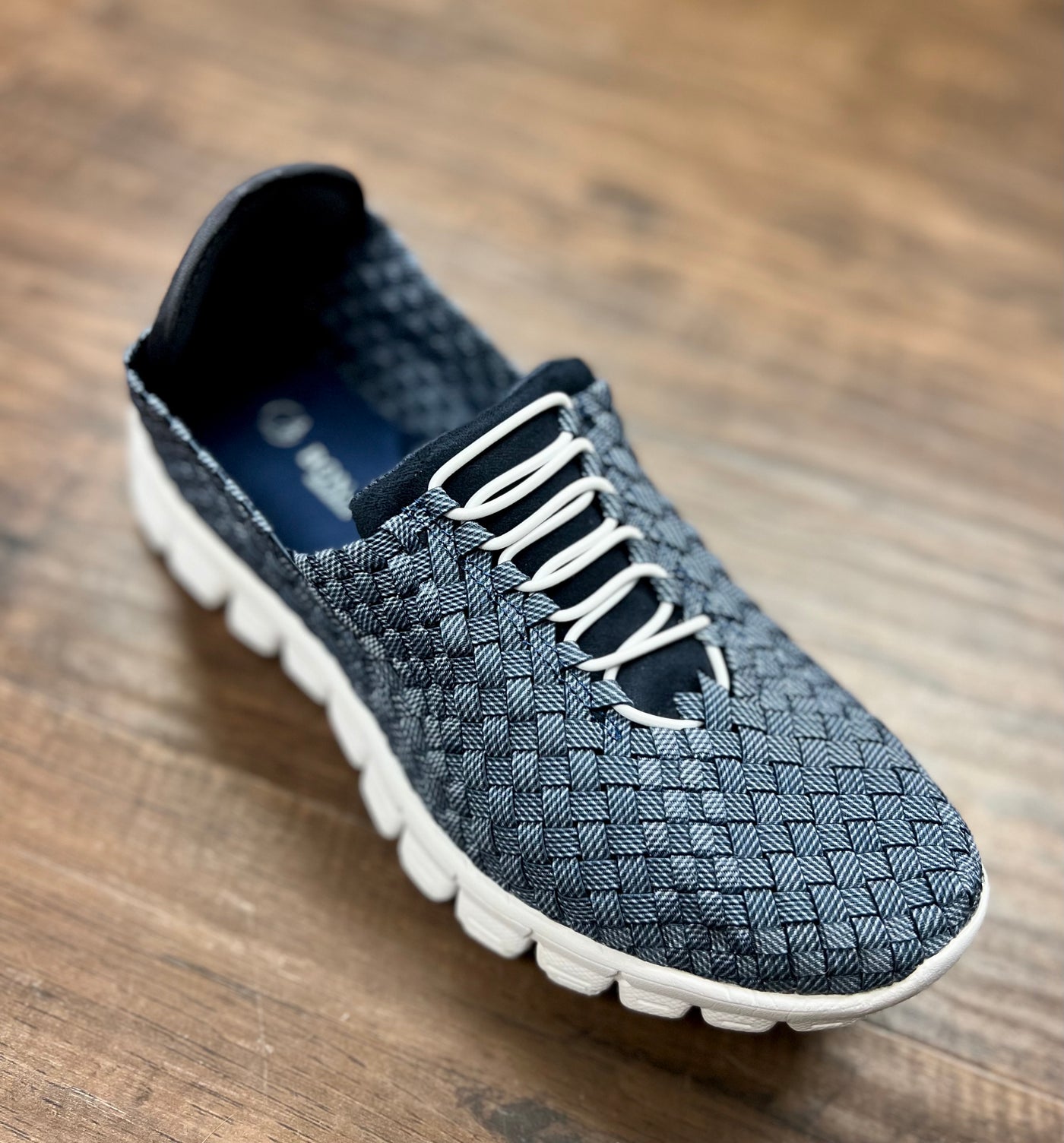 Breeze Woven Sneakers